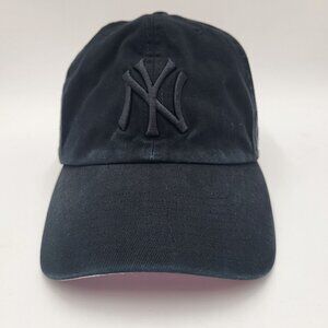 New York Yankees '47 Brand Clean Up Black‎ Blackout Hat Cap Strapback Mens